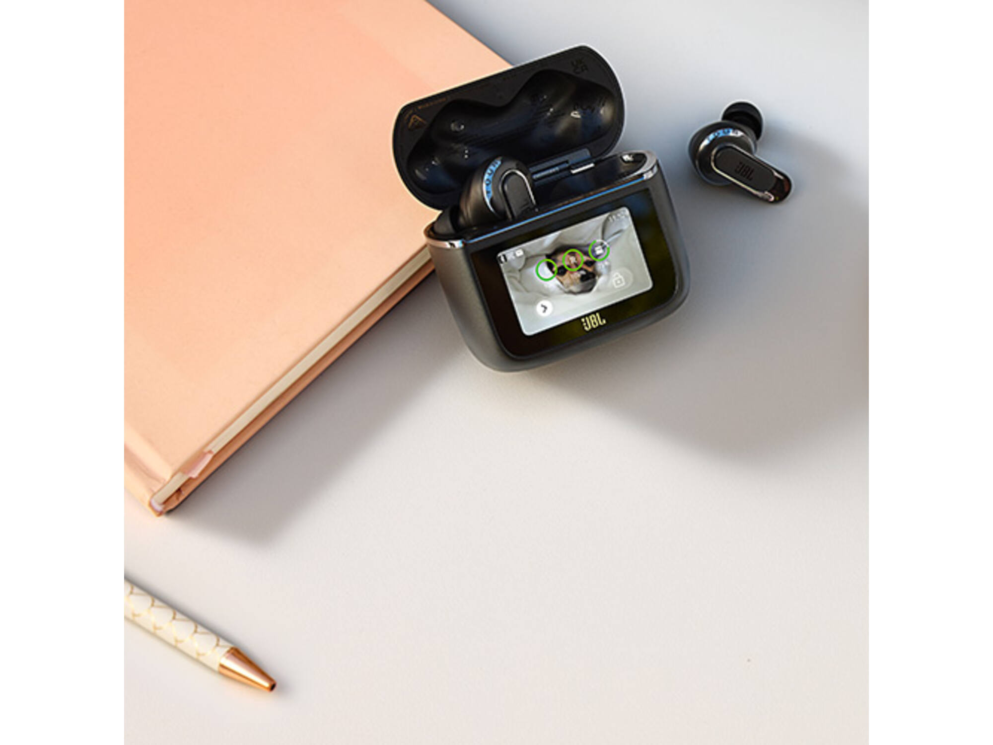 JBL Tour Pro 3 Zwart