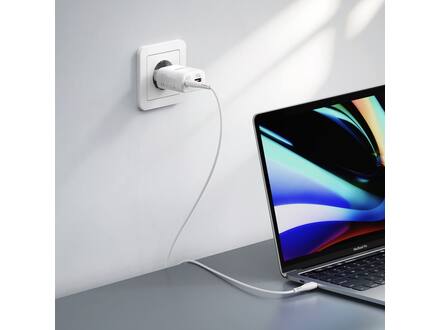 Veger snellader 45 Watt 2x USB Poort + USB-C Kabel 1,5m Nylon Wit